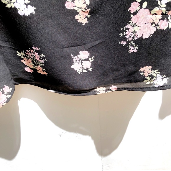 SO Black Lace Trim Floral Chiffon Cami Size 2X - Picture 12 of 16